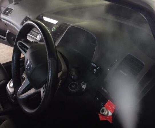 Limpieza a vapor del interior del coche